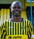 Cầu thủ Seyi Olajengbesi